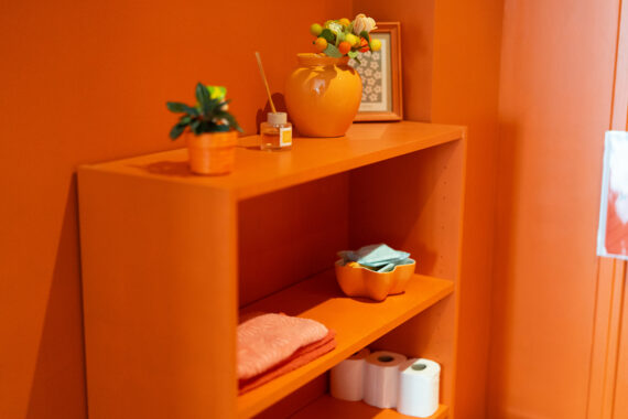 Toilettes en orange